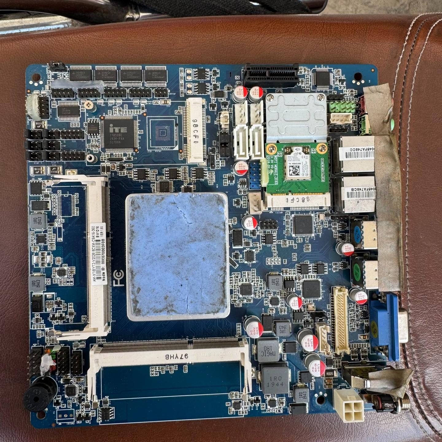 17*17 EMX一体机主板 J1900HDMI?VG