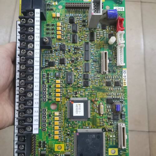 拆机变频器主板EP-3955C Z2 成色如图