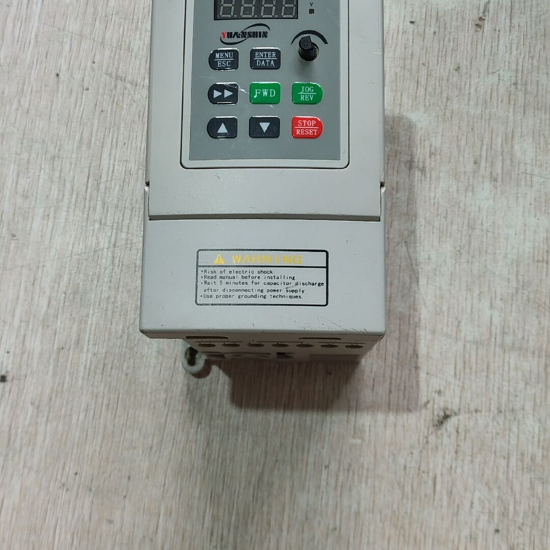 源信变频器YX2000-2S0015G  拆机  1.5