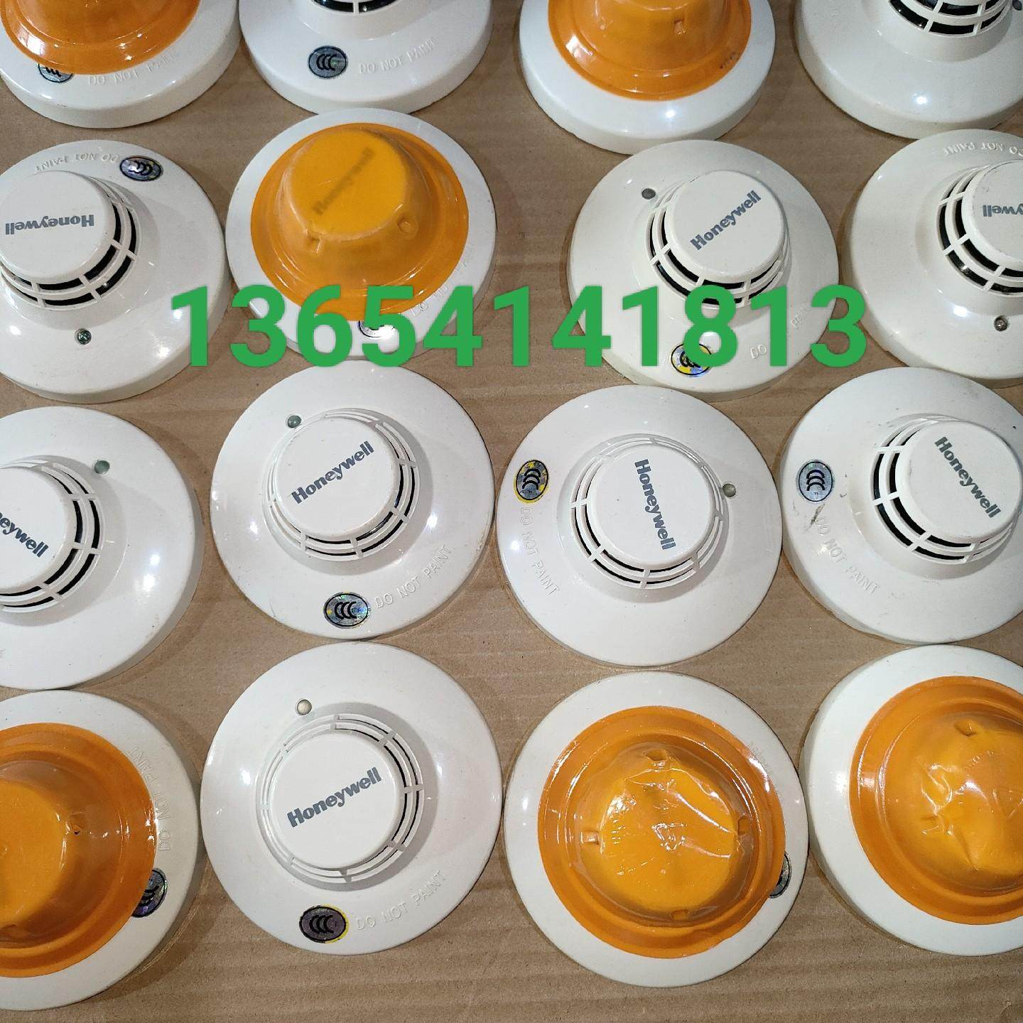 TC906A烟感，有35套，成色极好，后面标签有涂抹