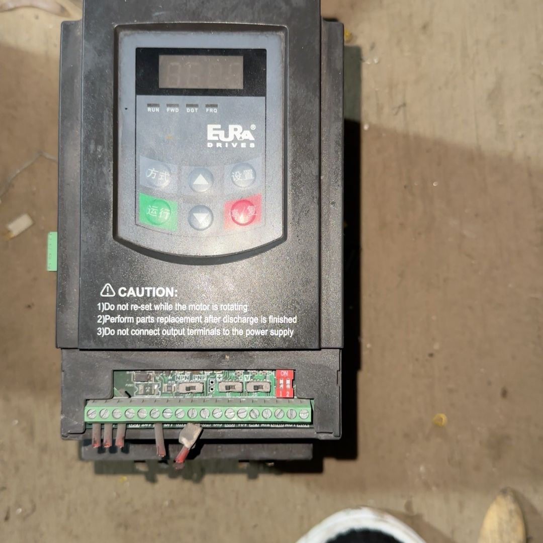 欧瑞1.5kw变频器 E2000-0015T3功能完好