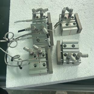 气缸三轴三杆气缸 型号：TCL12X10S