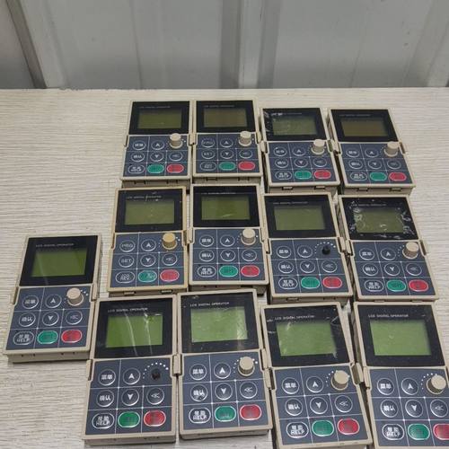 伟创AC70变频器中文操作面板输入器显示面板 成色实拍 功能