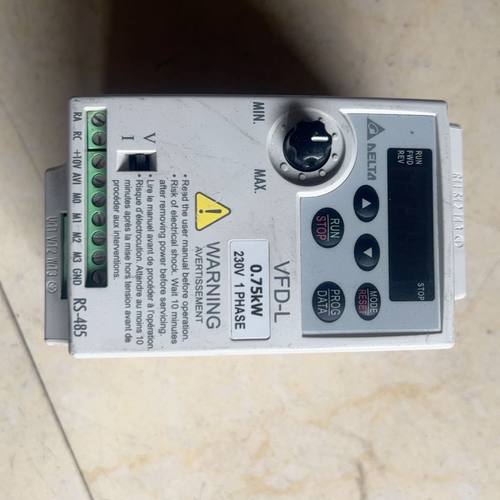 台达VFD007L21A变频器 0.75kw 220v 拆机