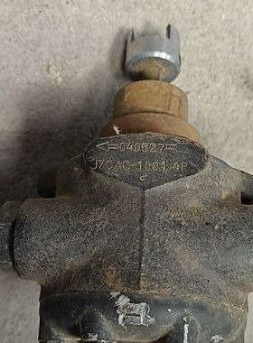 油泵桑泰克J7CAC-1001 4P  拆机的。