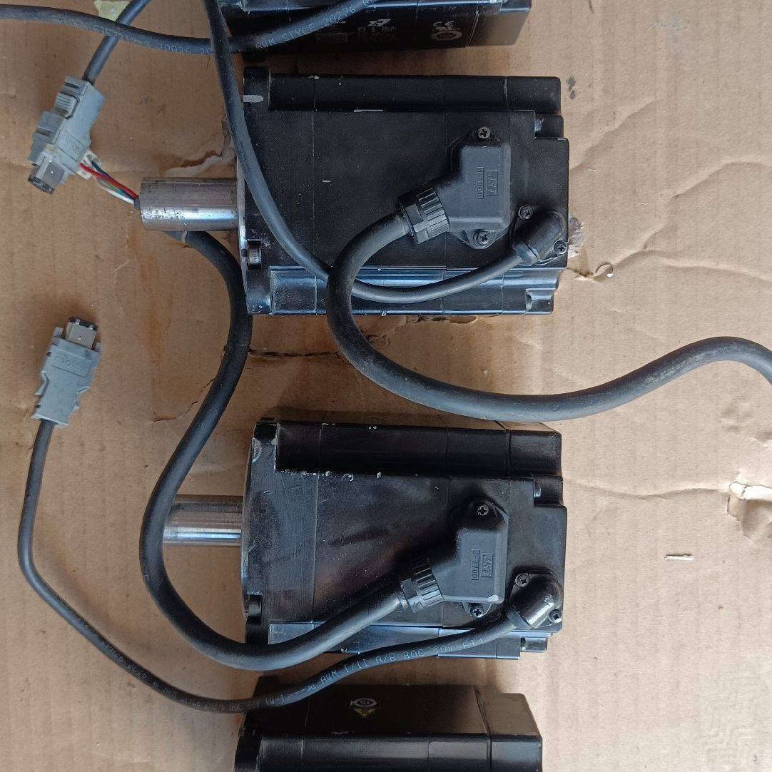 安川 SGM7J-08AFC6S       2台