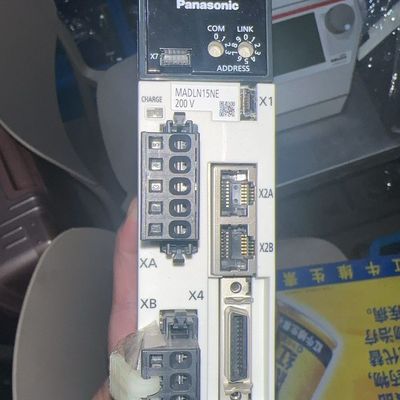 A6  200W伺服驱动MADLN15NE 成色新就两台