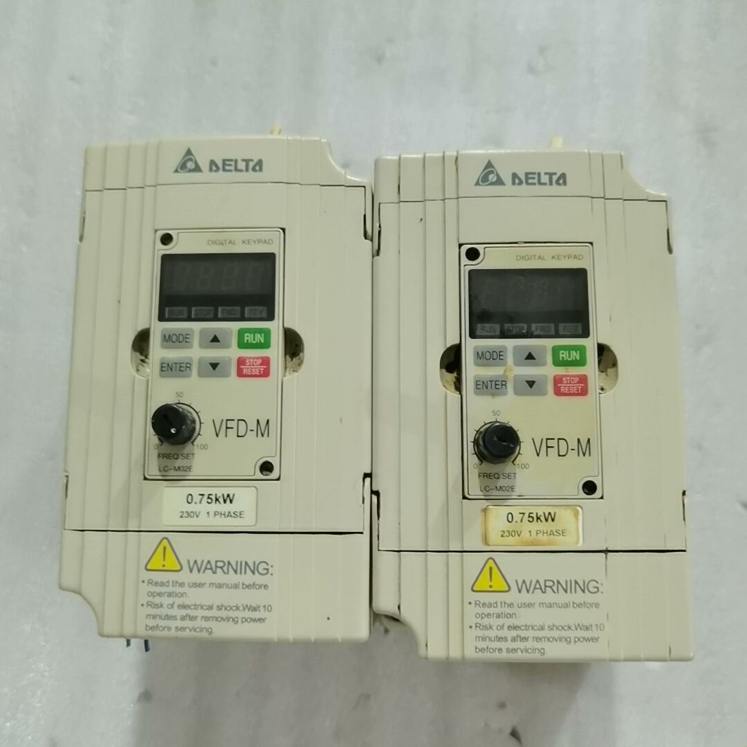 台达M系列VFD007M21A 0.75KW220V拆机