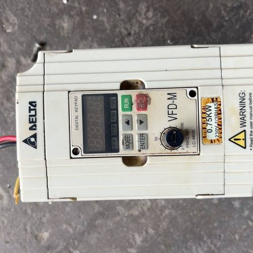 台达变频器0.75kw220v台达VFD007M21A拆机一