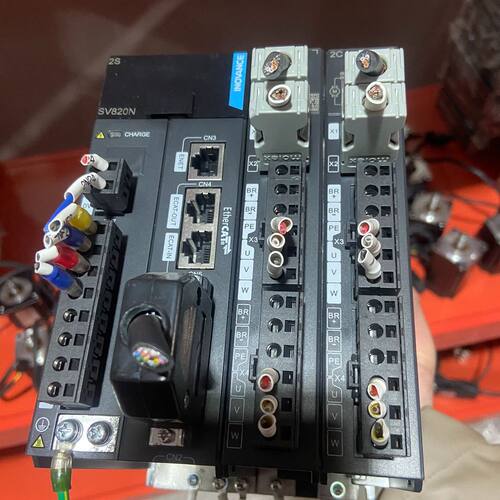 汇川伺服SV820N2S2C2C驱动控制器