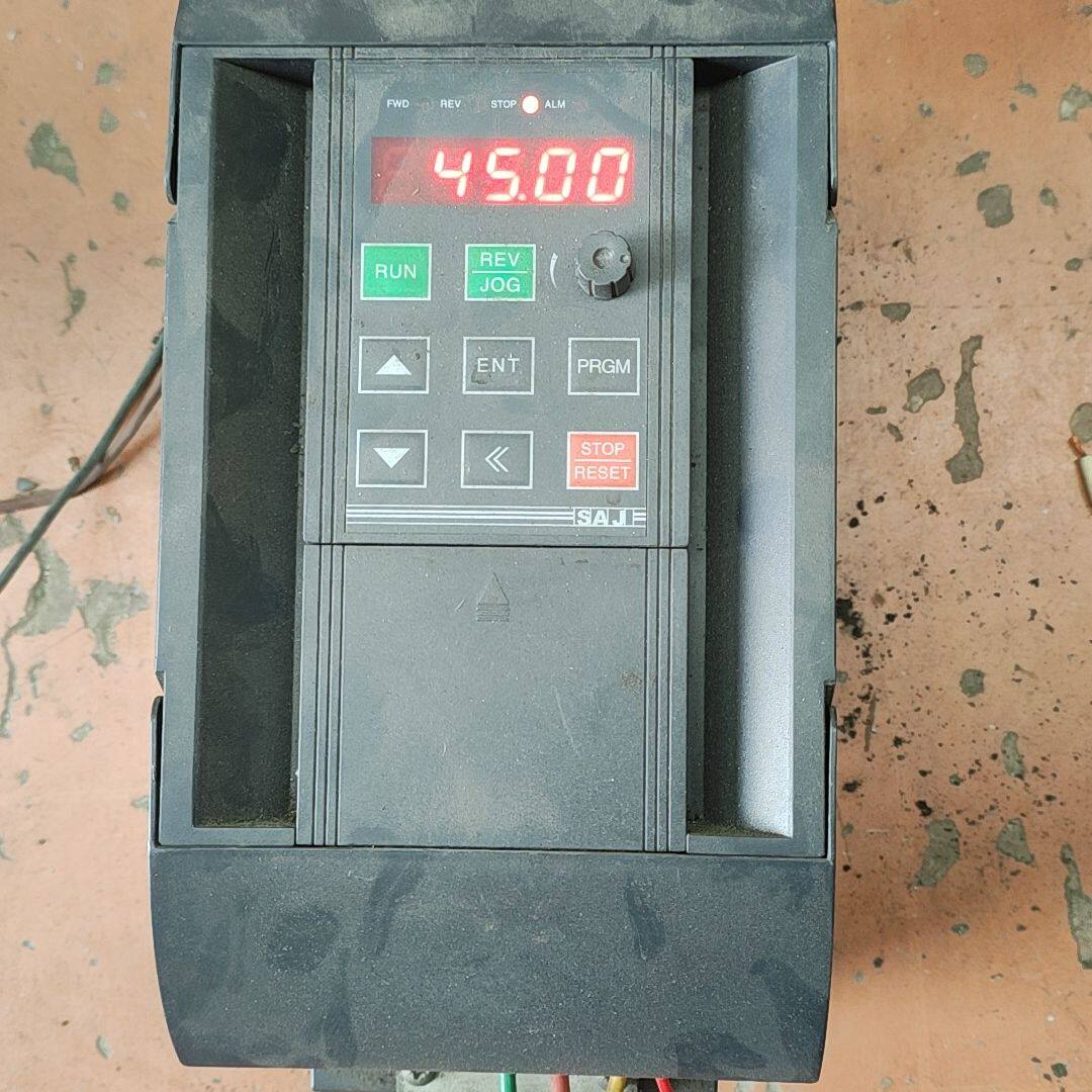 三晶变频器 型号S7R5G3/S011F3 7.5KW重载