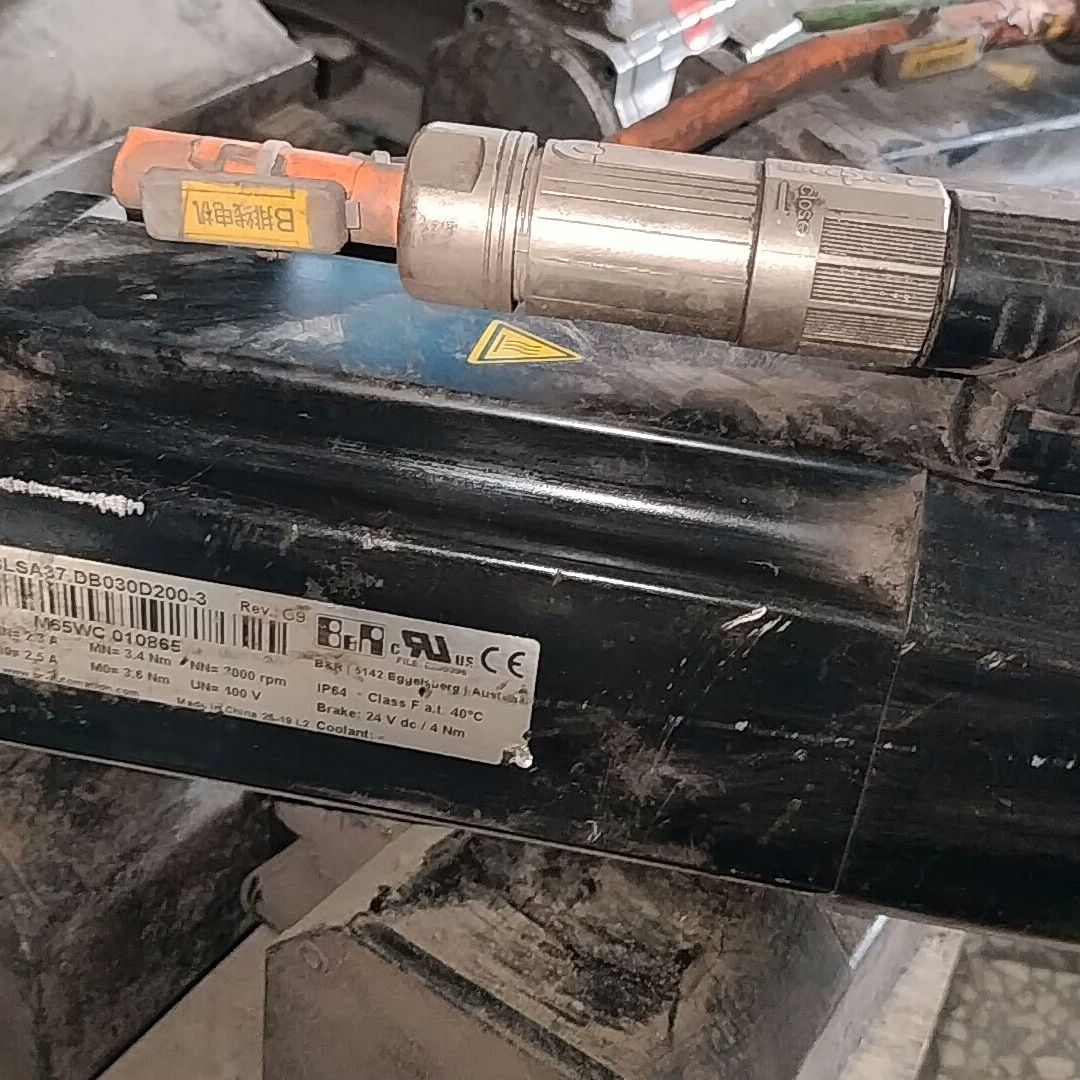 贝加莱伺服电机8LSA37.DB030D200-3拆机五台功