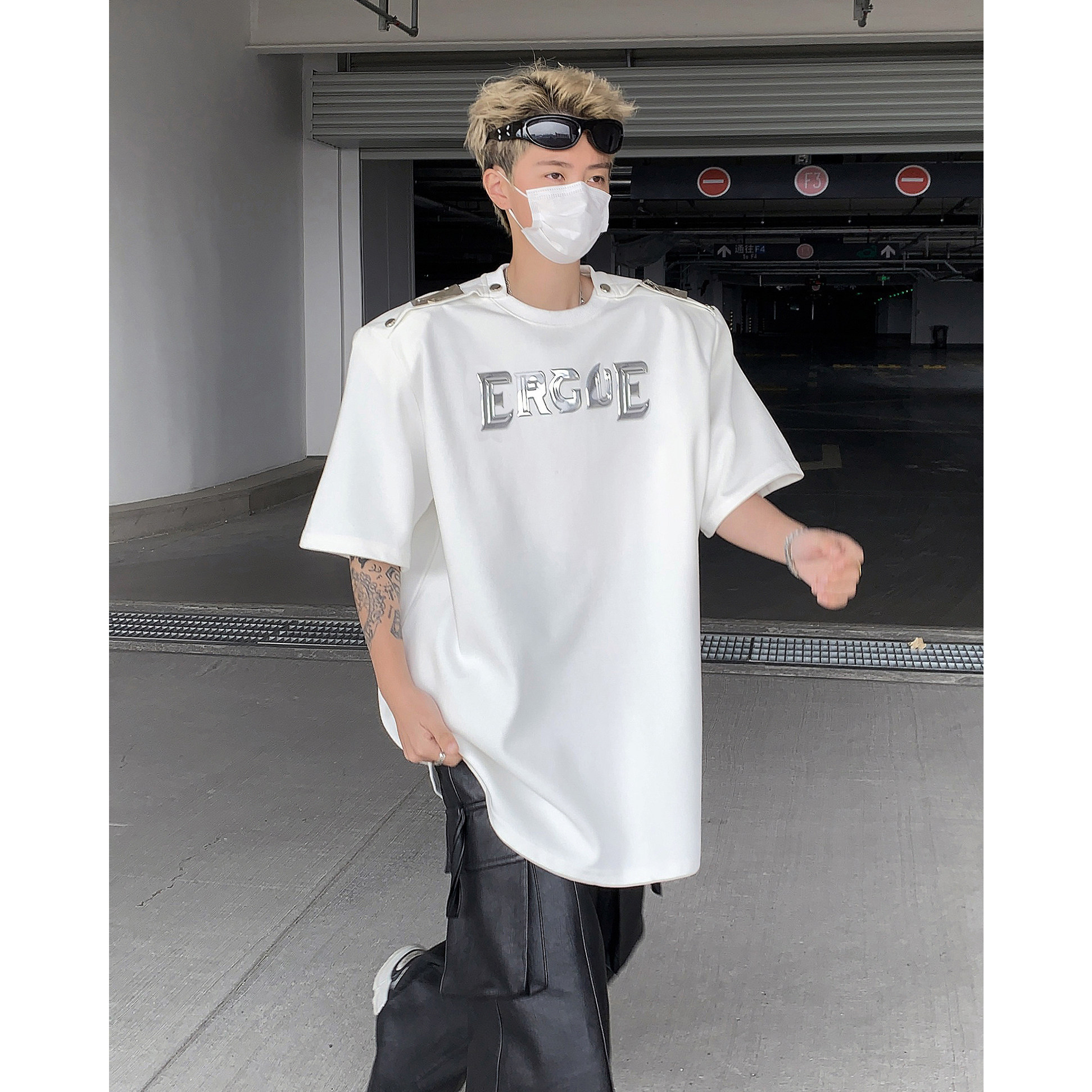现货！25夏季男士设计感印花垫肩金属卡扣T恤短袖DX106-P78,男装T恤,电商B288