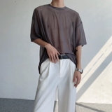 灰色