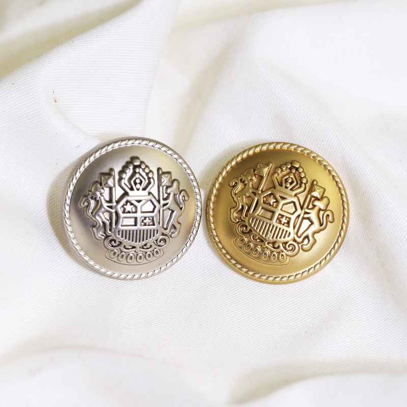 新版时尚双狮盾牌皇冠金属纽扣英伦风西装大衣外套合金扣子圆形扣