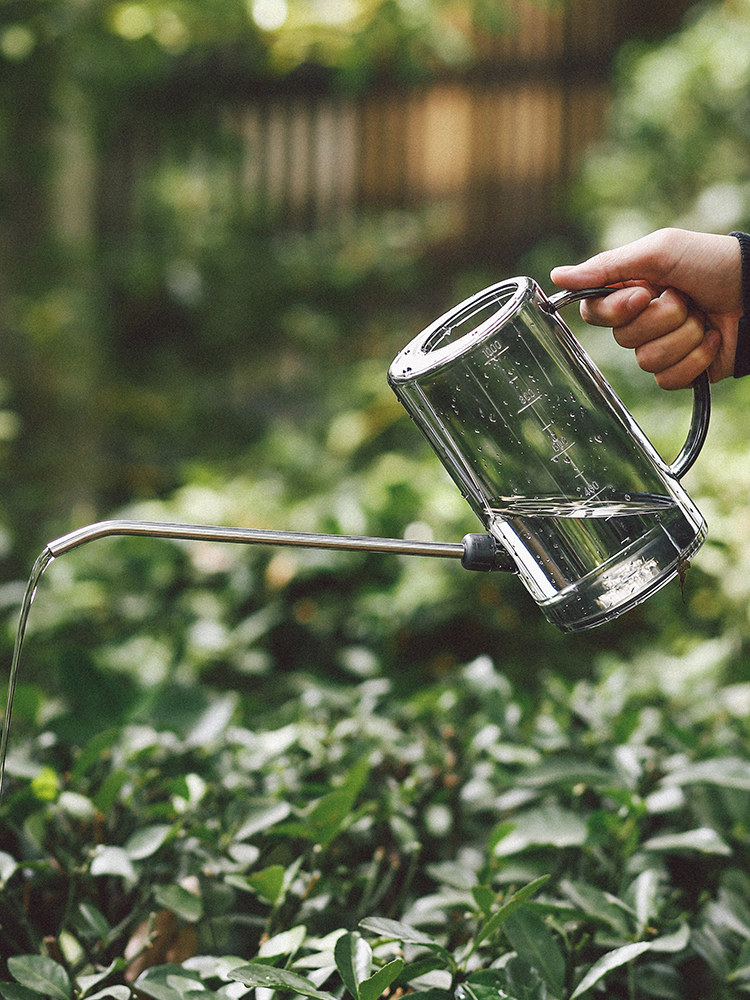 不锈钢长嘴塑料洒水壶家用浇花壶施肥壶淋花盆栽浇水神器园艺工具