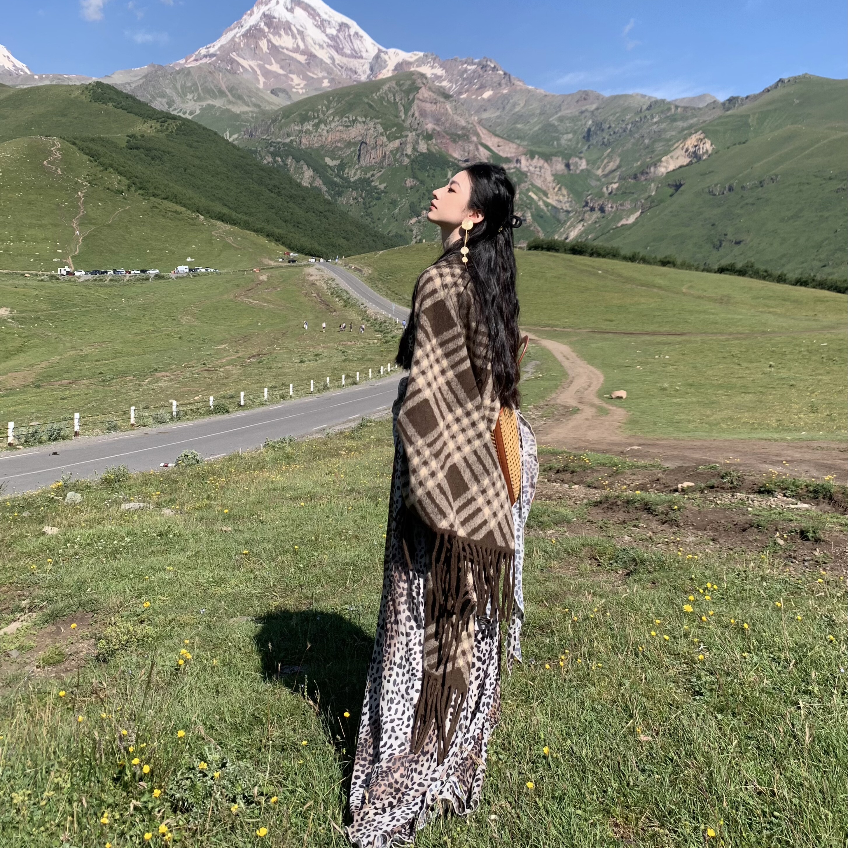 针织中长款流苏披肩斗篷