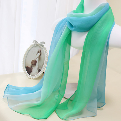 蓝绿渐变丝巾女春秋时尚百搭薄款