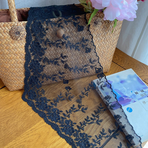 纯色复古黑色蕾丝三角巾女夏刺绣