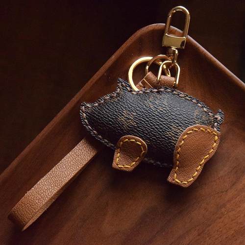 LV&GEDETE 配饰包挂饰小猪汽车钥匙扣挂件老花钥匙链speedy25配件