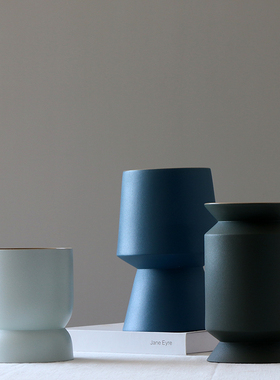 北欧极简风喷砂花瓶宽口创意摆件样板间质感简约墨绿色中号装饰品