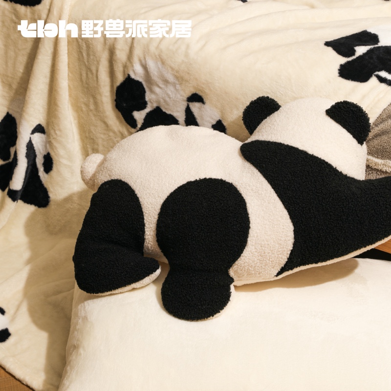 tbh野獸派家居熊貓嘭嘭抱枕毯子二合一法蘭絨暖香毯車載車內靠枕