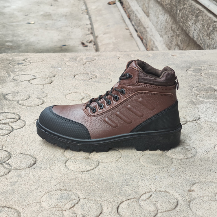 头层牛皮透气中帮防砸防刺劳保鞋