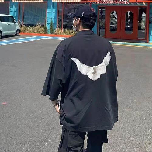 侃爷和平鸽联名短袖小领口