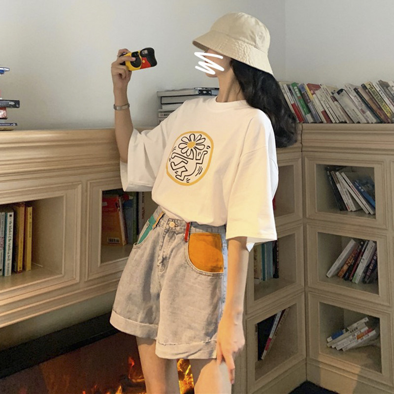 2024 여름 여성용 반바지 정장 새로운 스타일 작은 남자 인기 스트리트 연예인 패셔너블 투피스 세트 외국 스타일 연령 감소