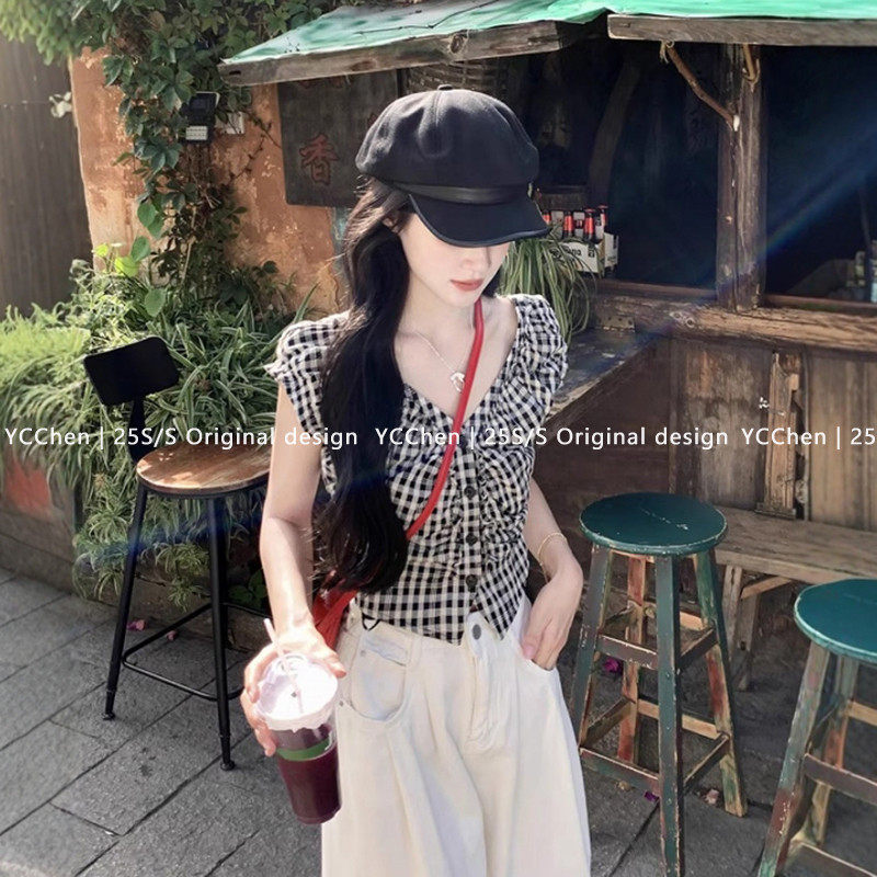 thumbnail for Retro black and white plaid sleeveless shirt women's summer new design sense niche V-neck slim slim cropped top