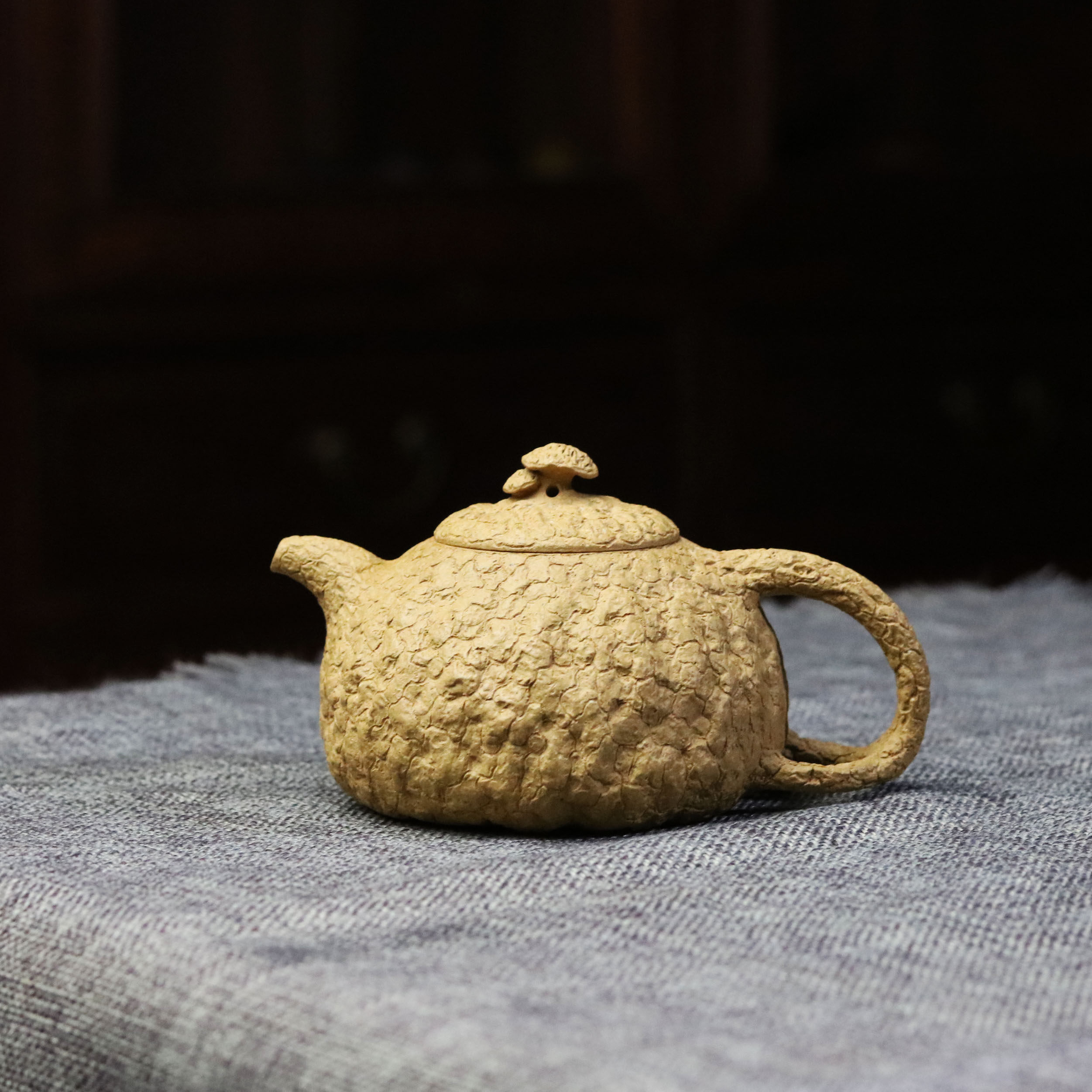 陶砂居宜兴纯手工紫砂壶茶壶顾顺荣原矿黄金段泥灵芝供春壶210cc