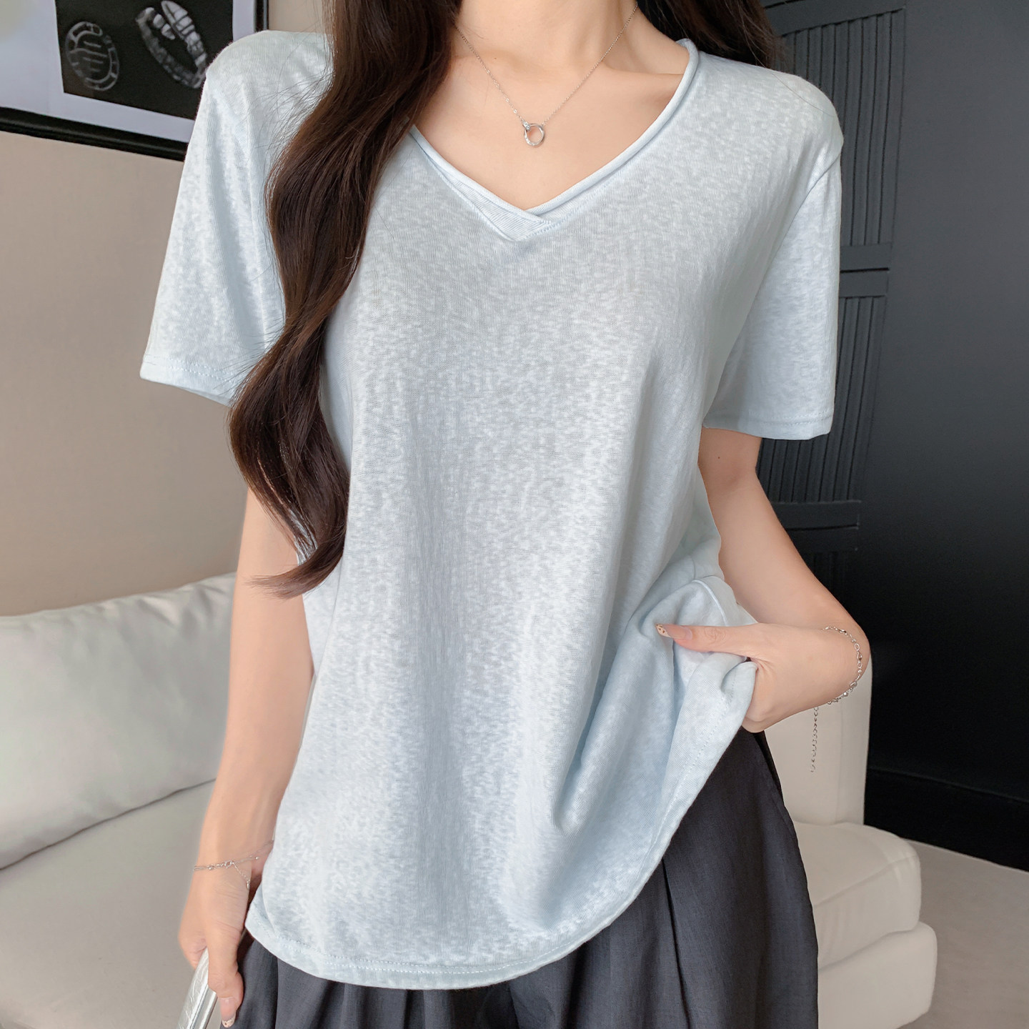 蓝色V领短袖t恤女2026新款夏季薄款韩版宽松慵懒风显瘦遮肉上衣
