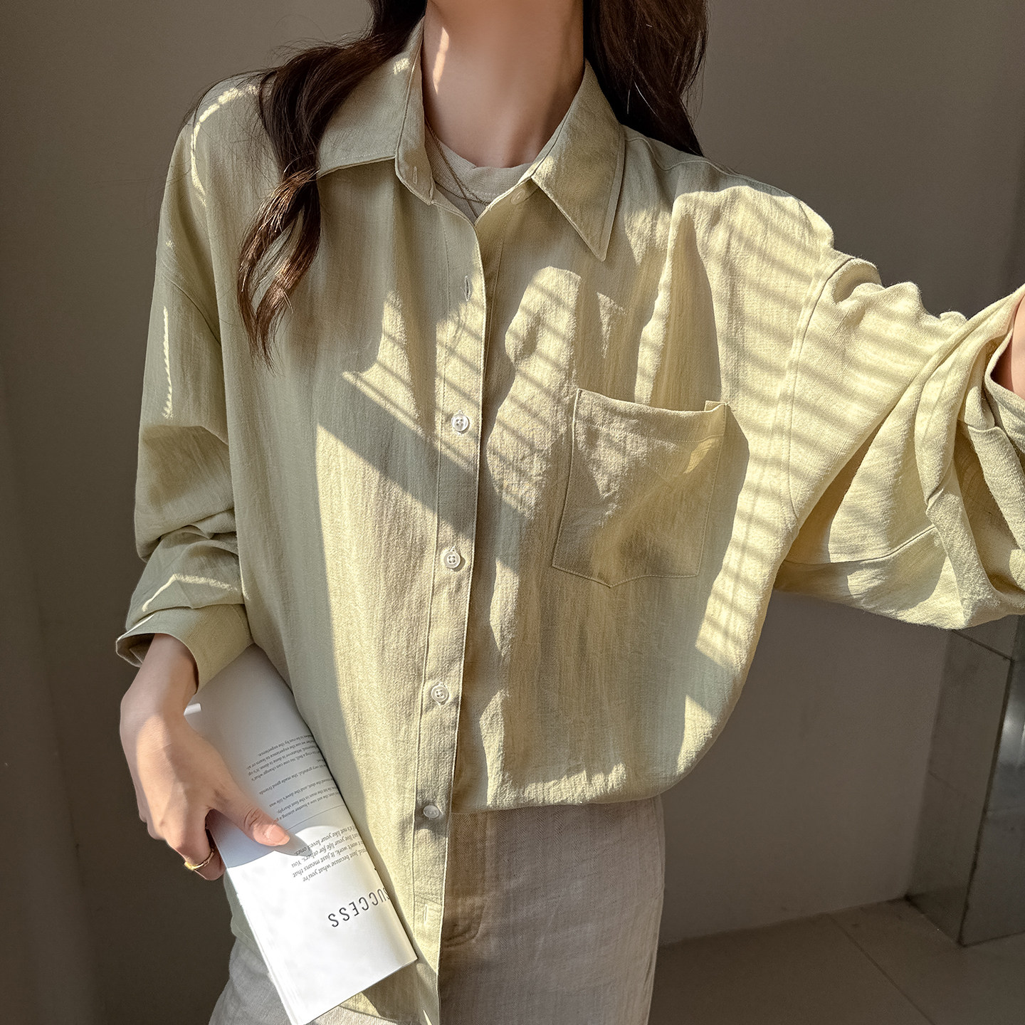 亚麻绿色衬衫女夏季薄款老钱风