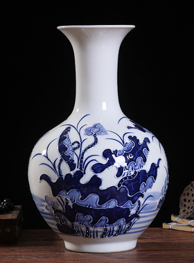 景德镇陶瓷装饰花瓶手绘汾水中式浮雕青花工艺品摆件
