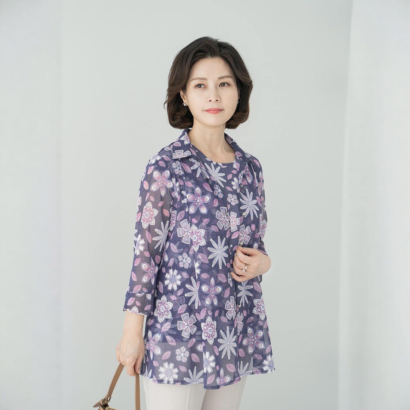 韩国妈妈春季紫色碎花衬衫两件套
