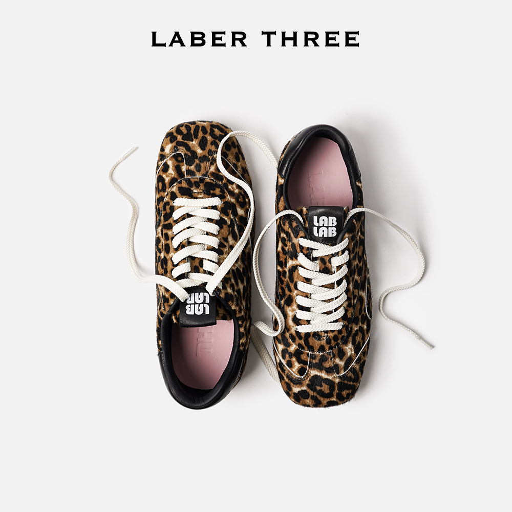 LABERTHREE 25秋季新品氛围感时尚中古风豹纹马毛休闲芭蕾德训鞋