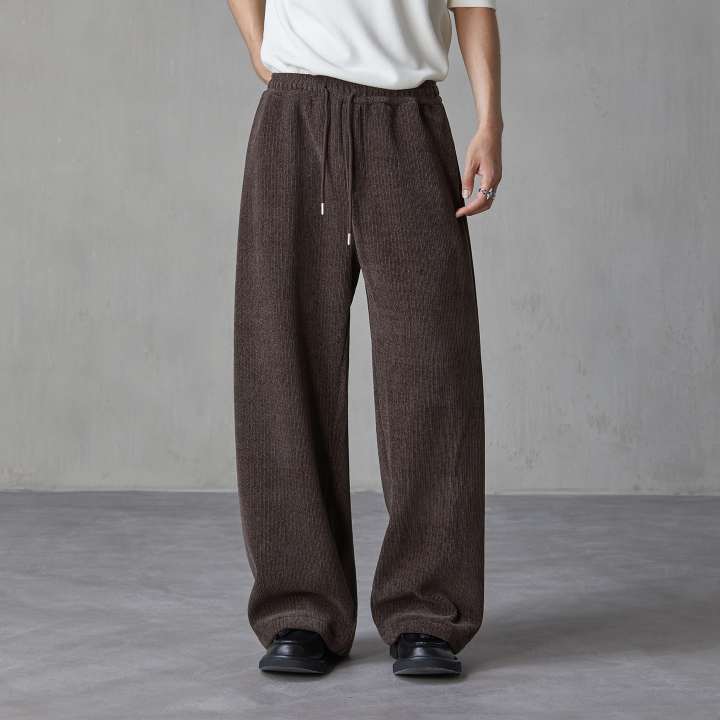 hebbles/亨佰仕秋冬宽松2025新款休闲简约软糯卫裤松紧阔腿裤