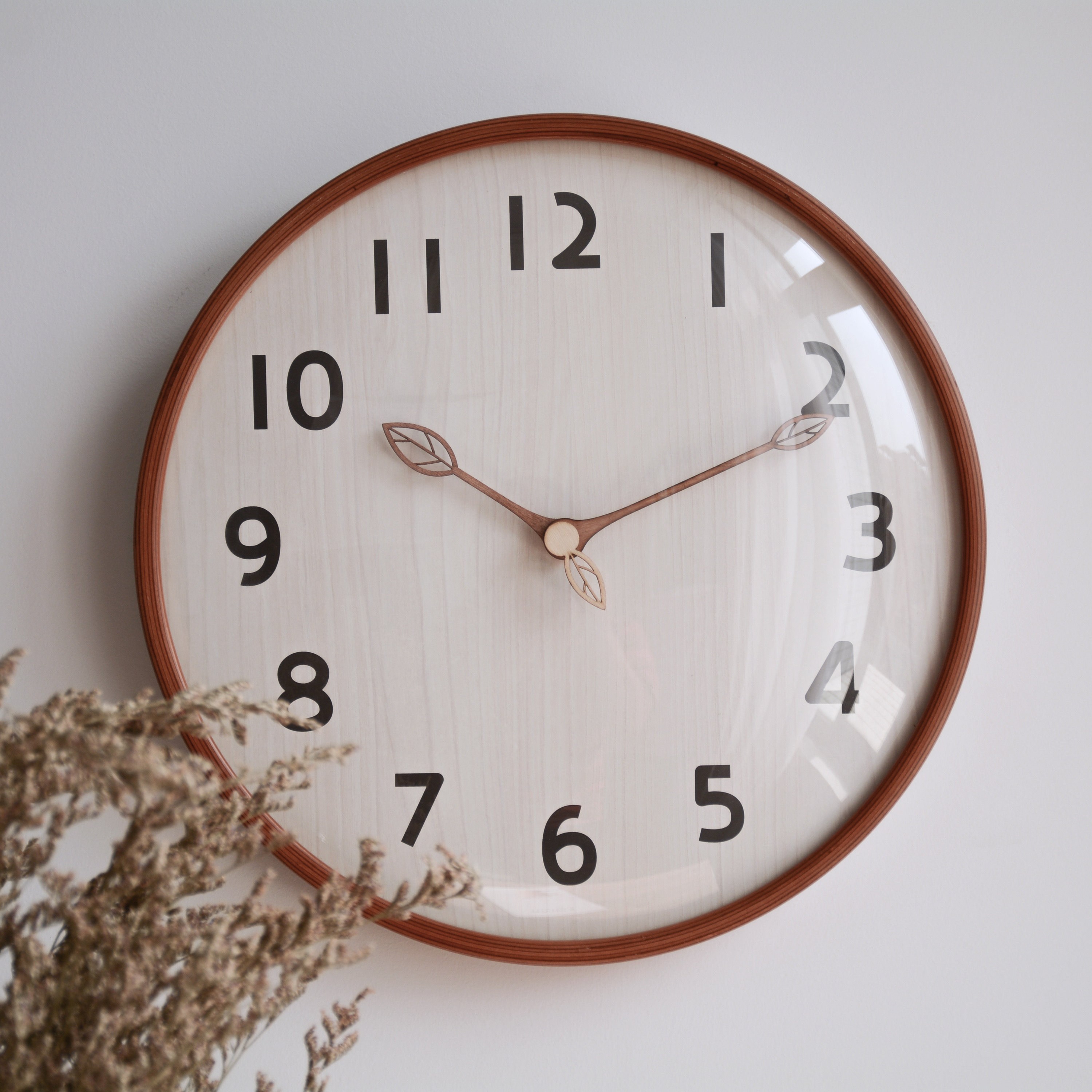 北欧风实木质挂钟客厅日式原木