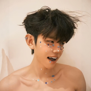 蓝色星星新年妆容贴纸diy男生bling彩色钻石脸部贴纸氛围感出片小