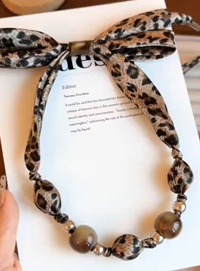 轻奢高级感豹纹丝巾项链复古时尚