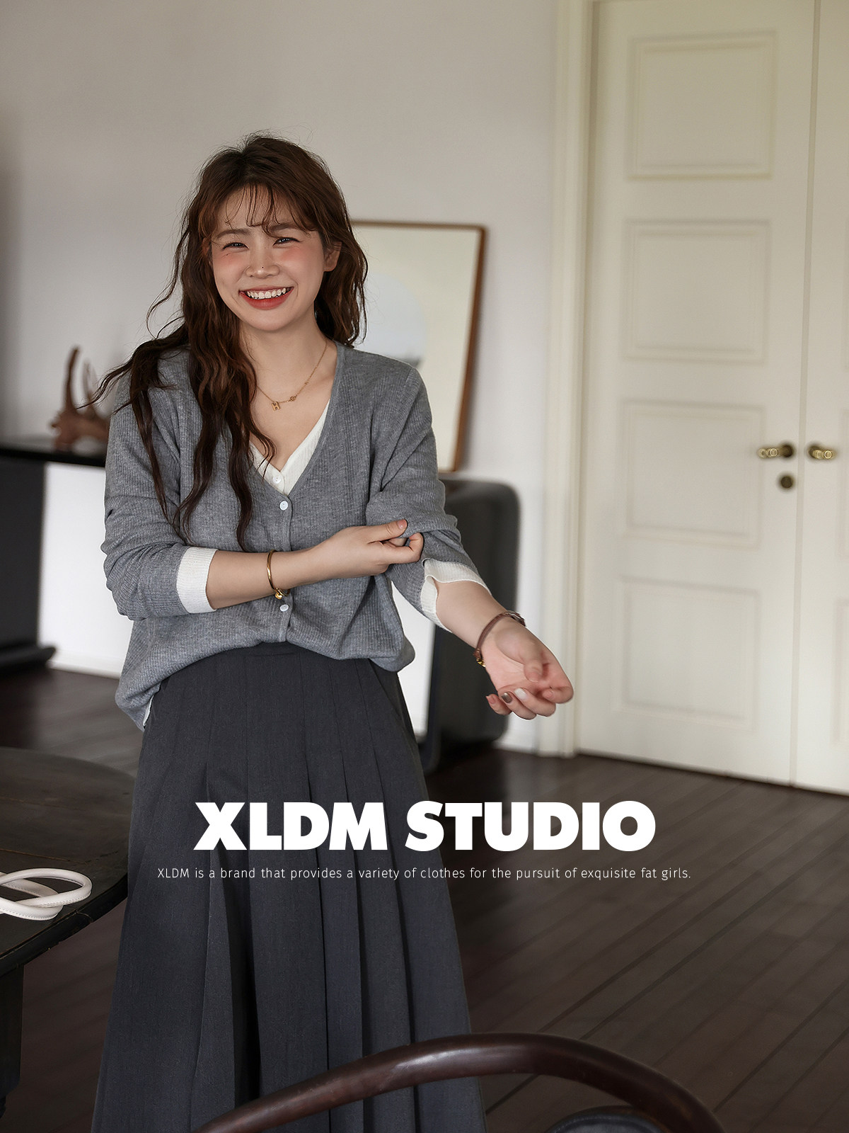 XIAOLI의 자체 제작 대형 여성 기본 다목적 캐주얼 복고풍 컬러 매칭 가짜 투피스 지방 MM 가을 울 니트 가디건