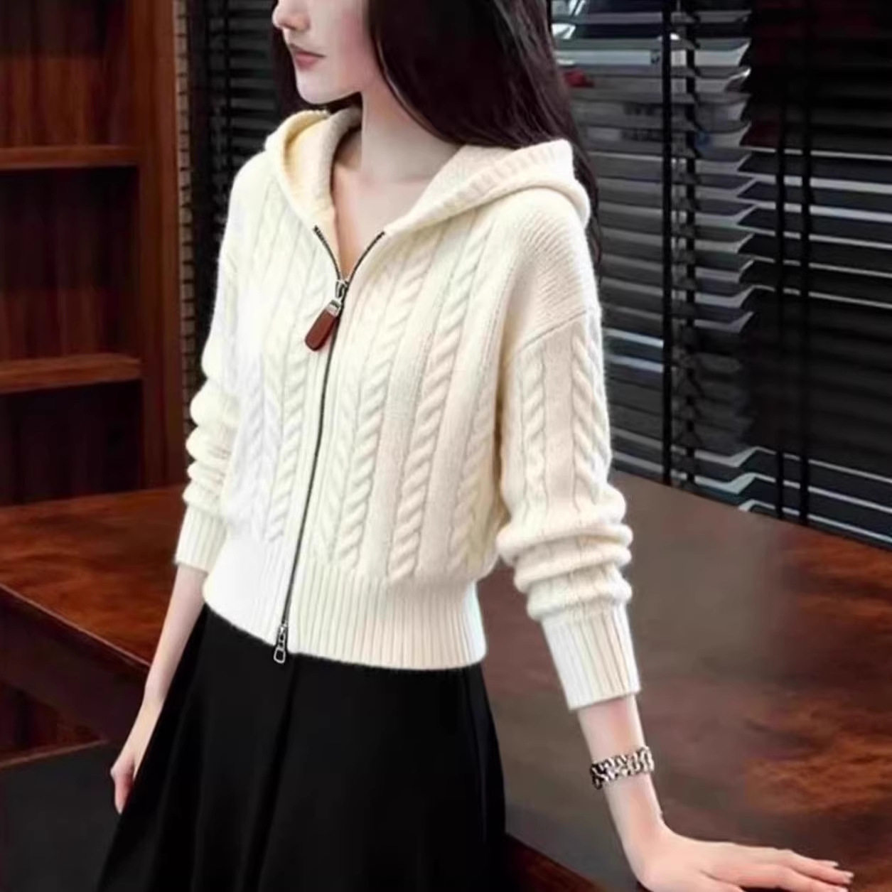 灰色绞花纹双拉链连帽针织开衫外套女秋冬宽松慵懒风软糯短款毛衣,女装/女士精品,毛针织衫,淘宝优惠券,粉丝福利购,淘宝优惠卷