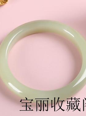 新疆和田玉色手镯青白玉镯子高端玉石和田玉晴水镯细条泥鳅背正装