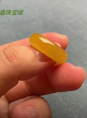 缅甸冰糯种单色黄翡玉戒鸡油黄翡