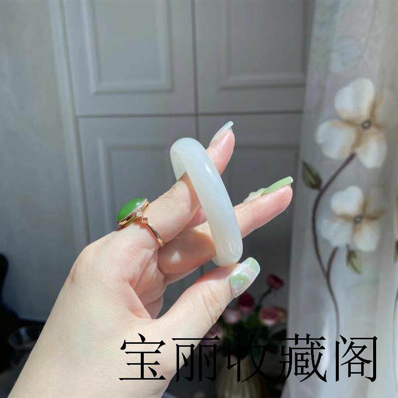 新疆和田玉白玉手镯少女扁条玉石高品质高端羊脂玉贵妃镯子年轻款