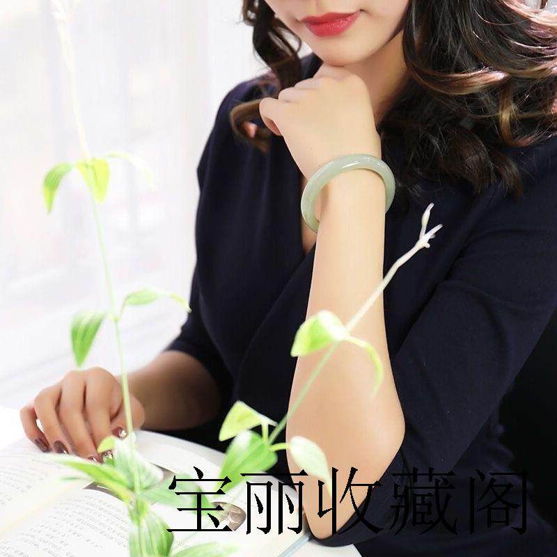 新疆和田玉色青玉手镯女款浅青玉镯子气质青白玉真玉青海料带证书
