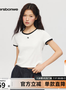 美特斯邦威女修身撞色T恤