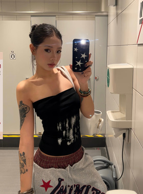 F383 美式复古辣妹斜领露肩短袖T恤女夏季小众设计感短款修身上衣