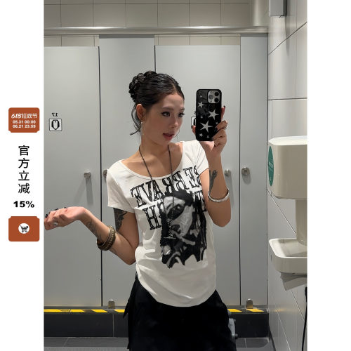 【F383】辣妹人像字母印花短袖