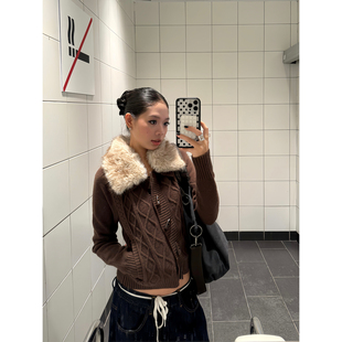 F383 美式复古菱格毛毛领毛衣牛角扣针织麻花女款修身开衫外套ins